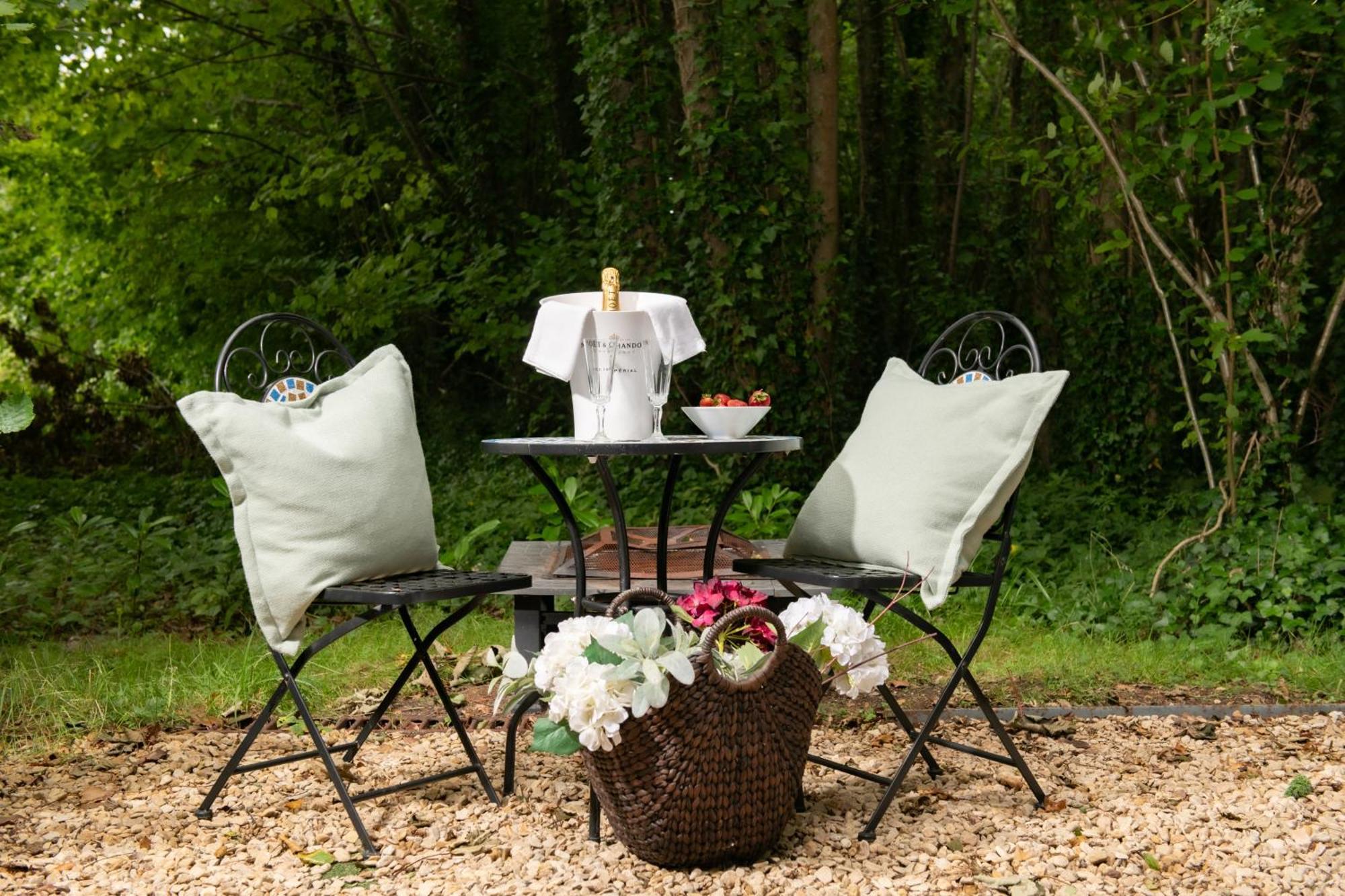 Honeycombe - Treehouse In The Heart Of Dorset Villa Blandford Forum Eksteriør billede