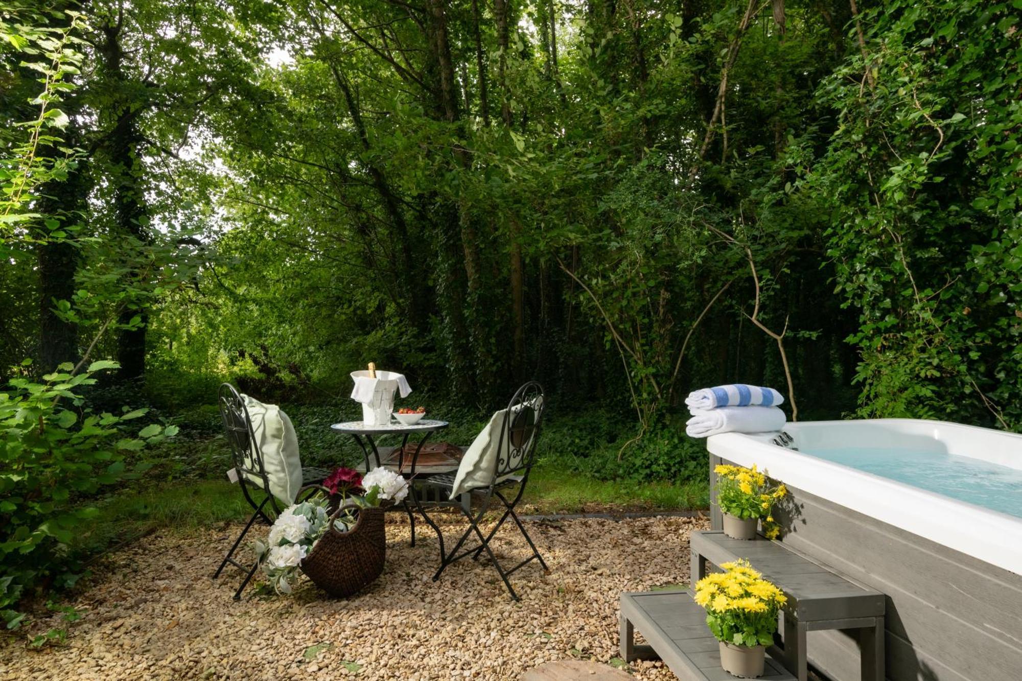 Honeycombe - Treehouse In The Heart Of Dorset Villa Blandford Forum Eksteriør billede